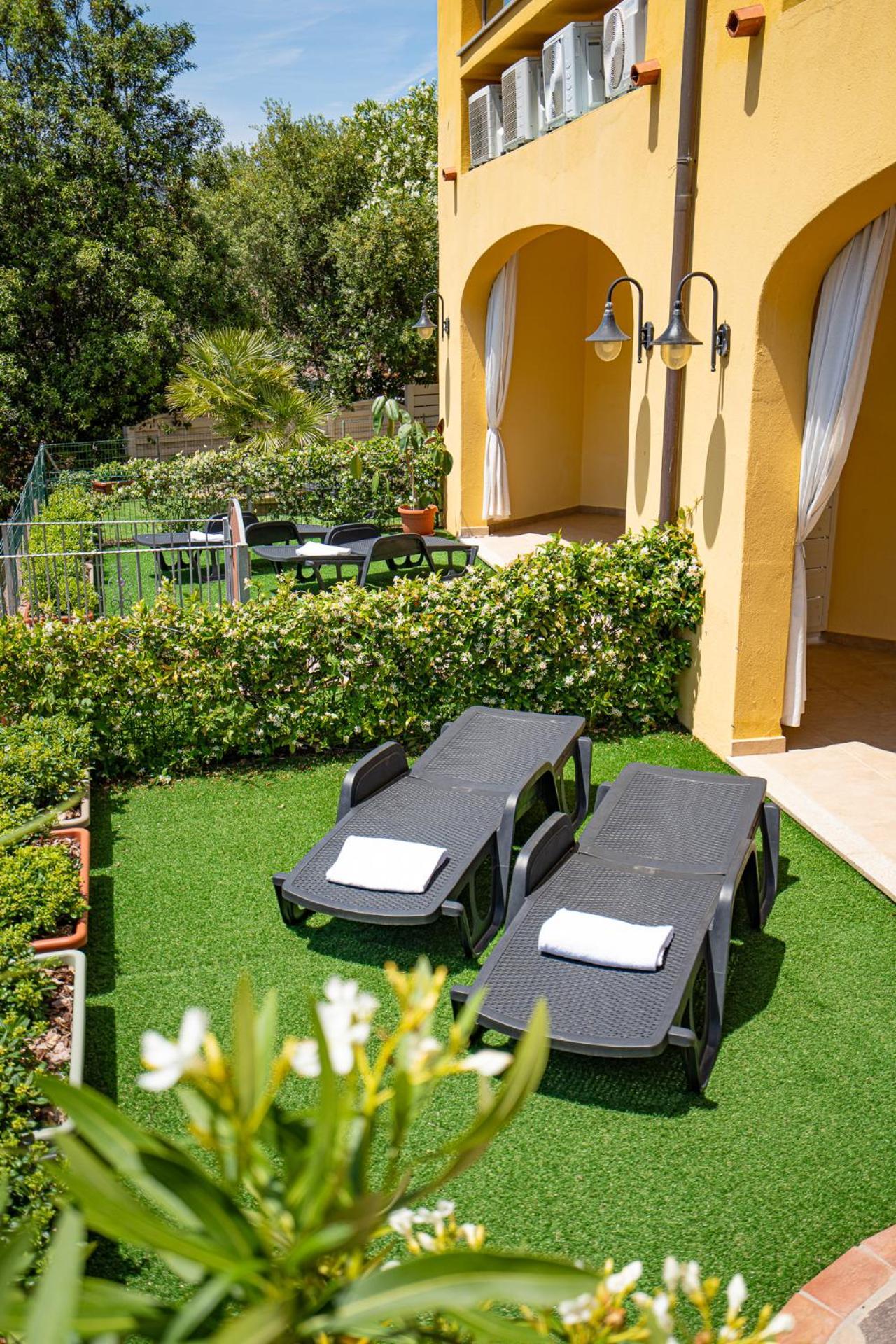 Hotel Lu Pitrali San Teodoro  Ngoại thất bức ảnh