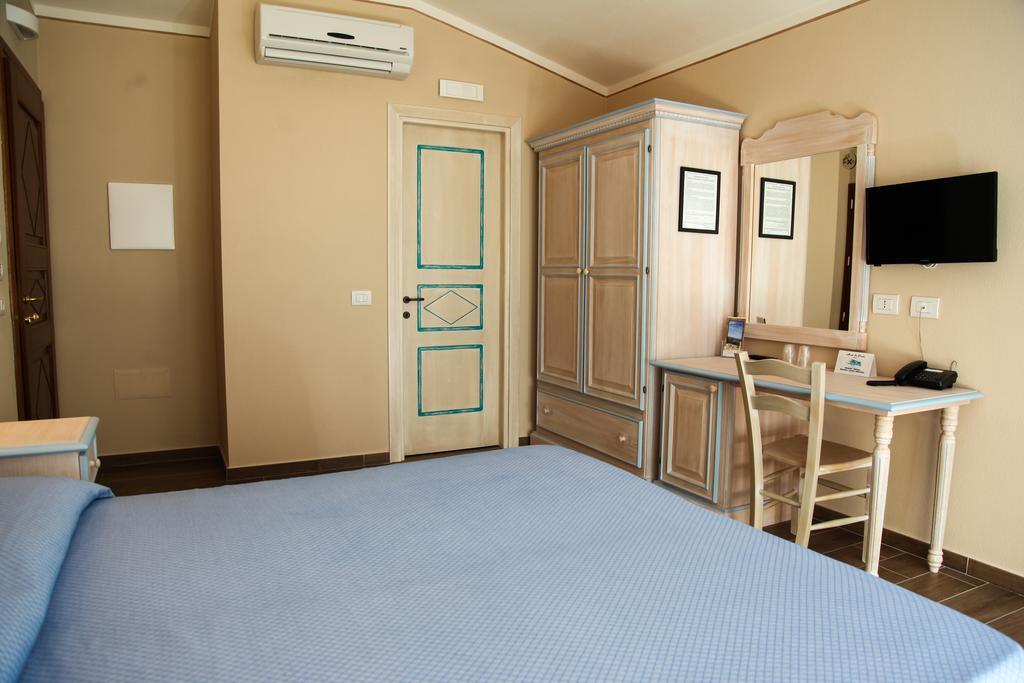 Hotel Lu Pitrali San Teodoro  Ngoại thất bức ảnh